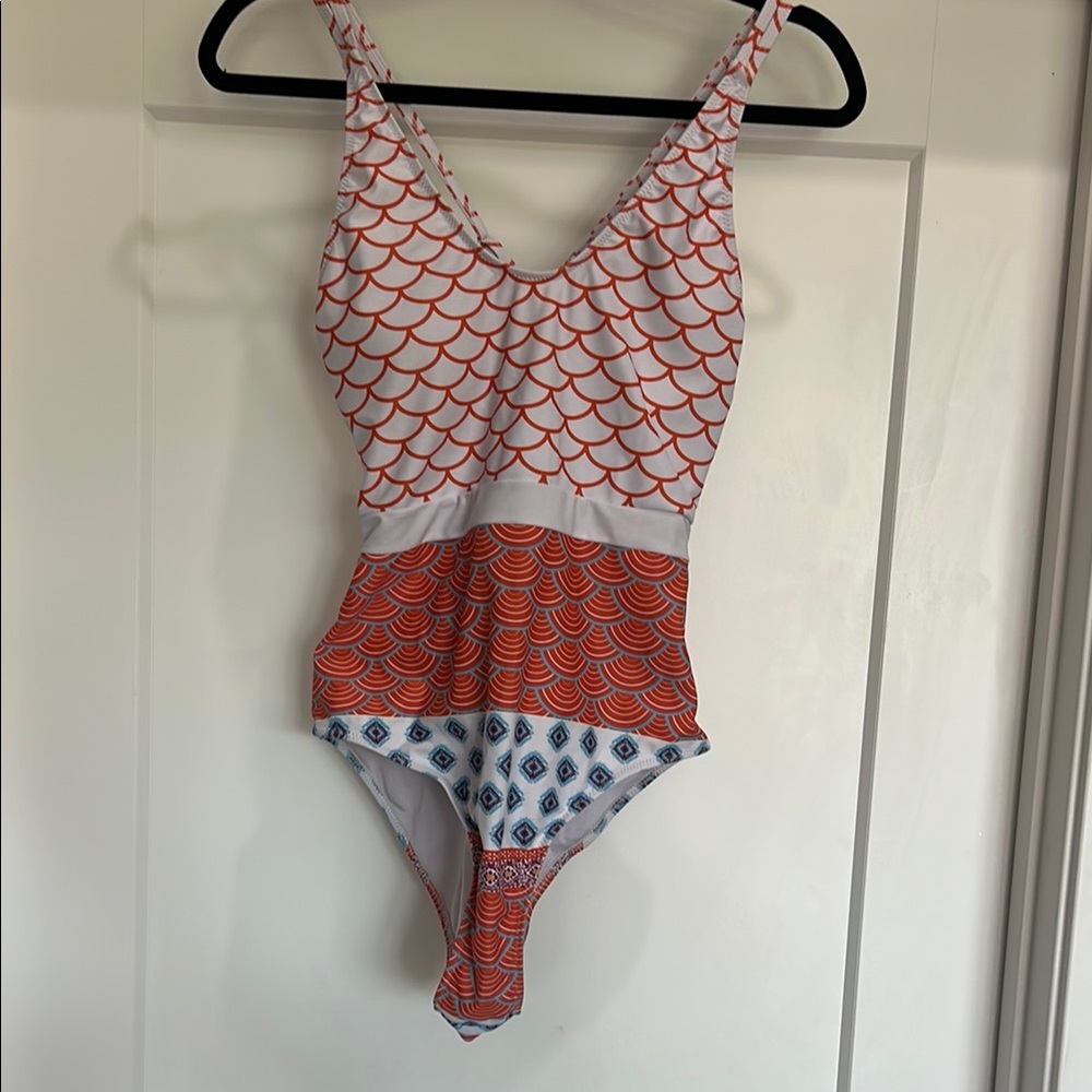 Stylish Cupshe one Piece Swimsuit - coral and White size L